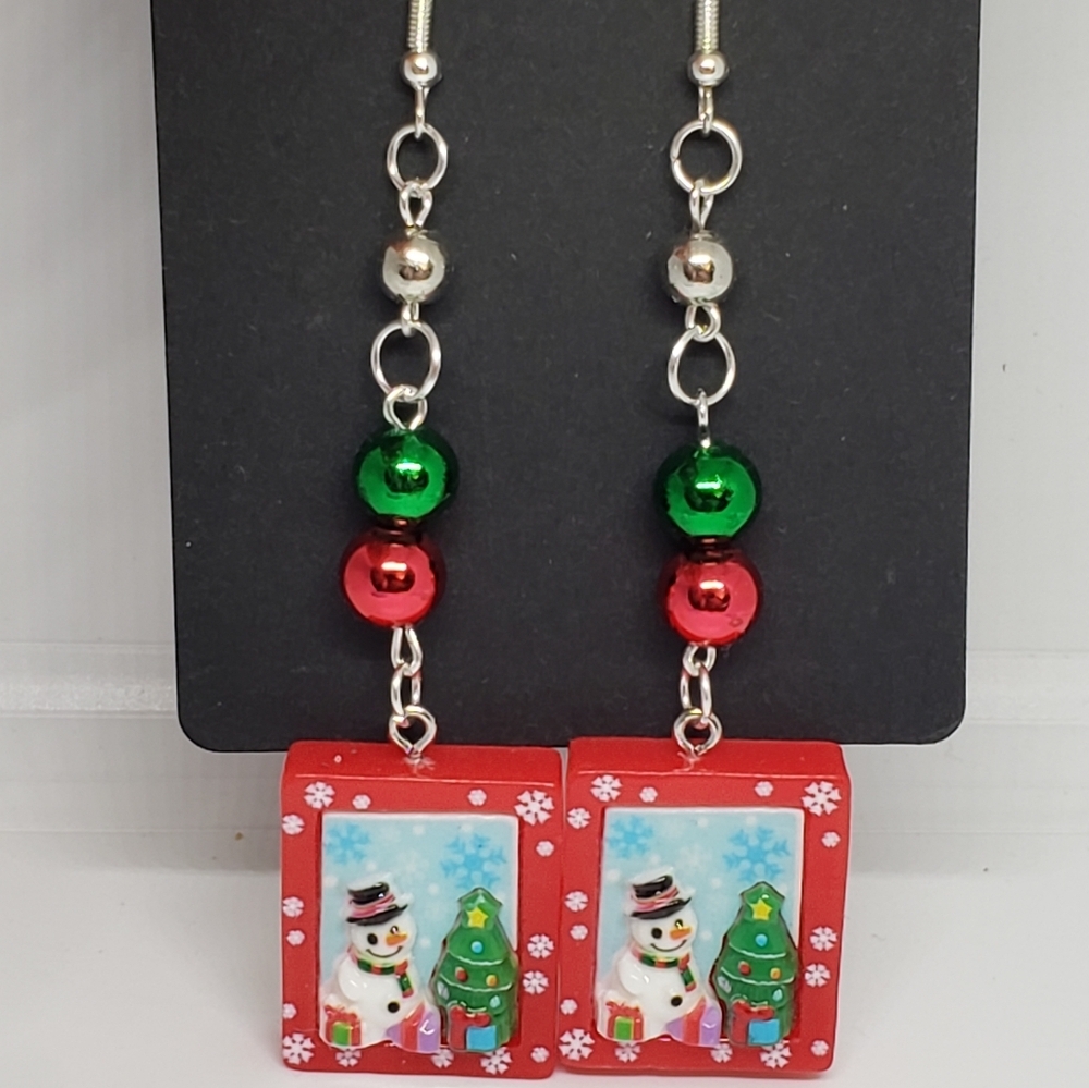 Handmade Beaded Christmas Holiday Winter Snowman Earrings